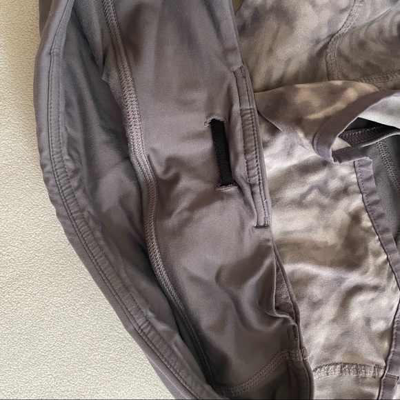 Lululemon Grey Patterned Speed Shorts - Picture 8 of 8
